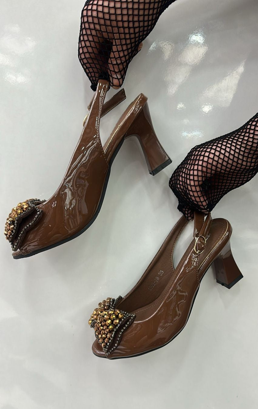 Women's Slingback Heels with Pointed Toes