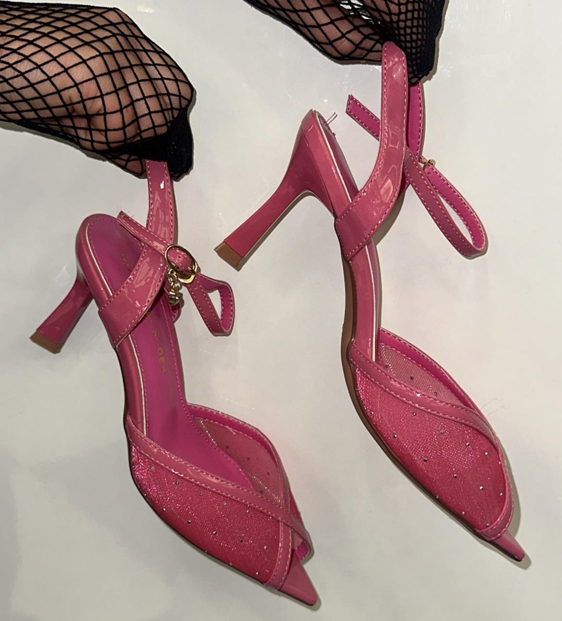 Pointed-toe ankle-strap Heels