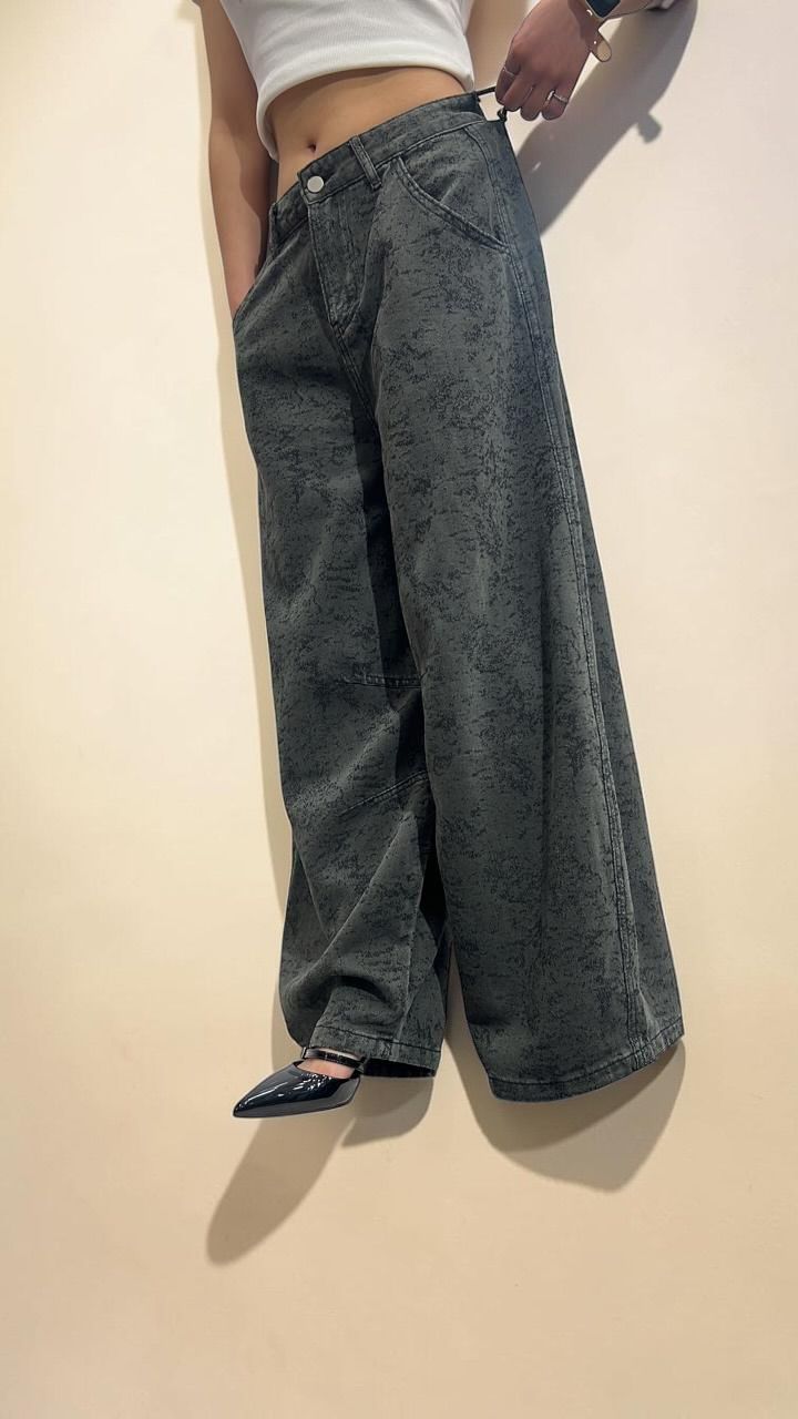 Grey Barrel-Leg Balloon Jeans
