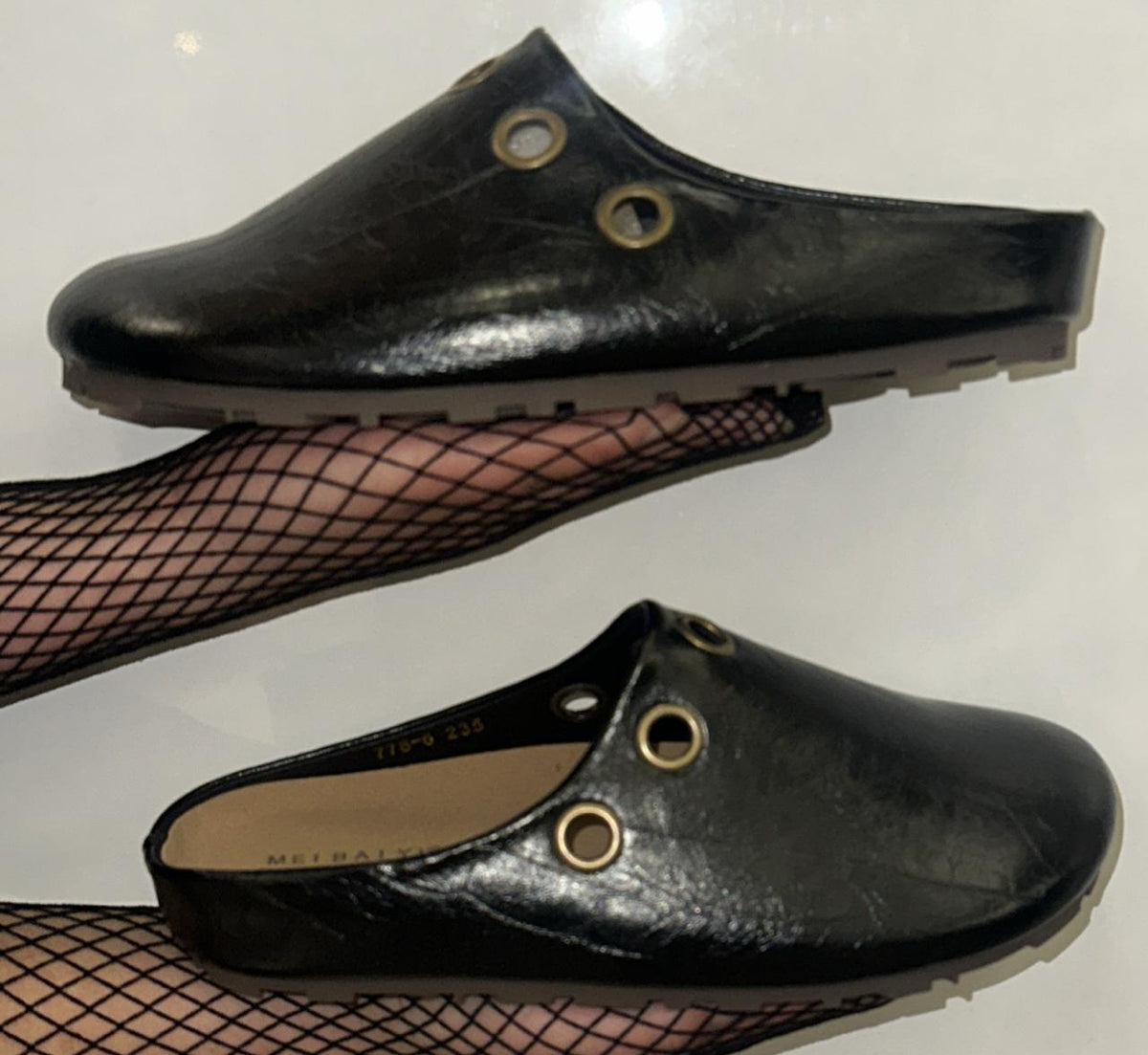 Slip-on Mule Clogs