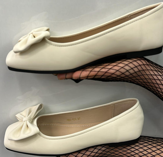 Pouncing Panda Balleina Flats with bows