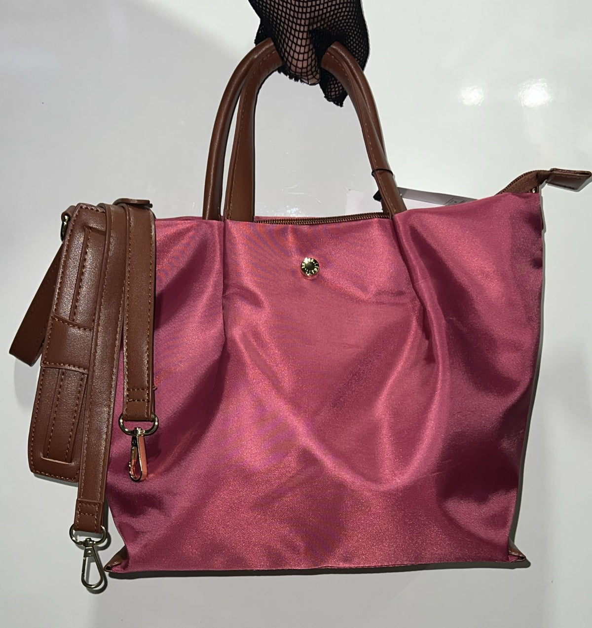 Classic Nylon Tote Style