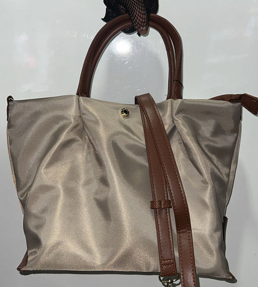 Classic Nylon Tote Style