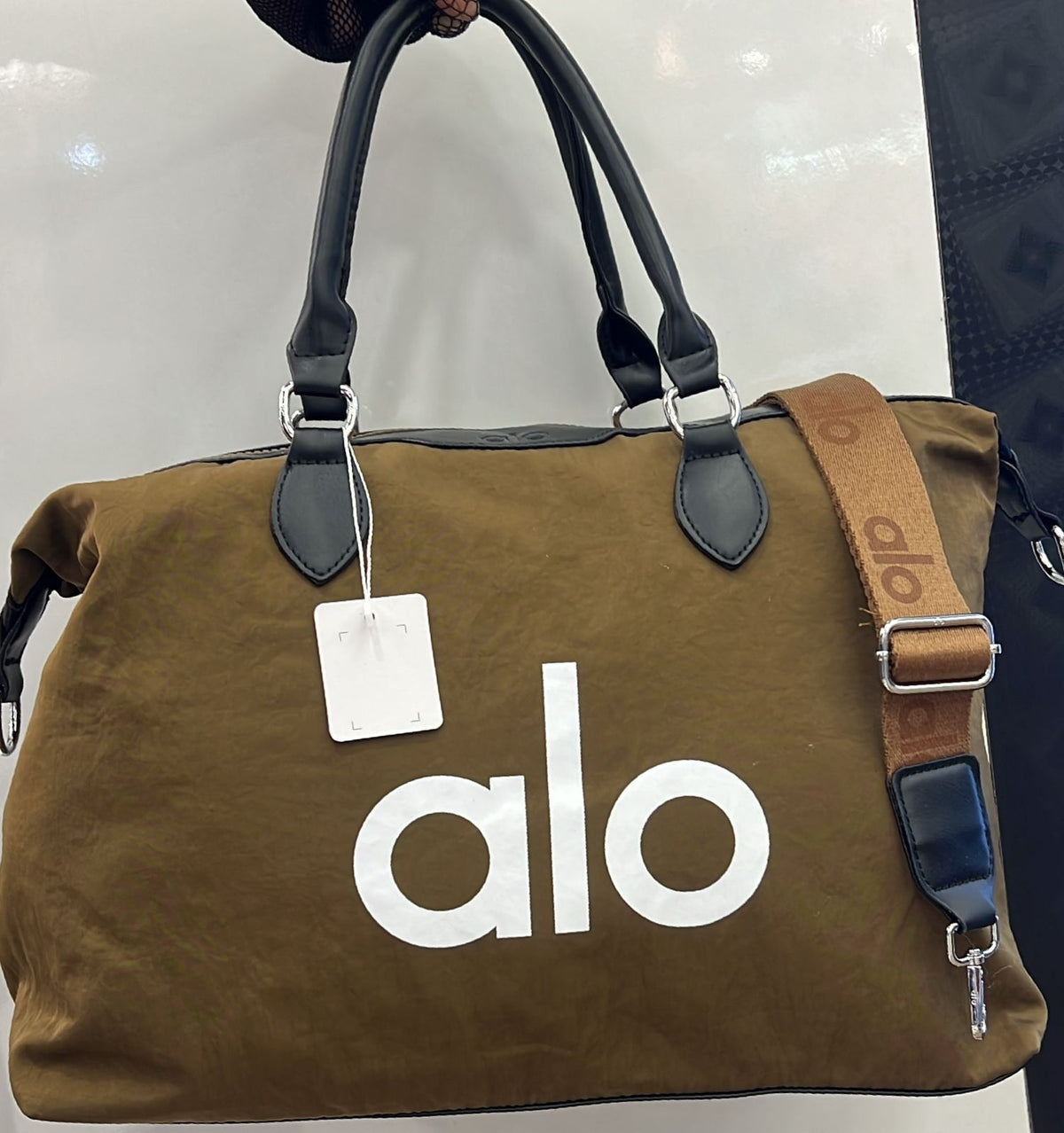 Alo Yoga Voyaga Bag
