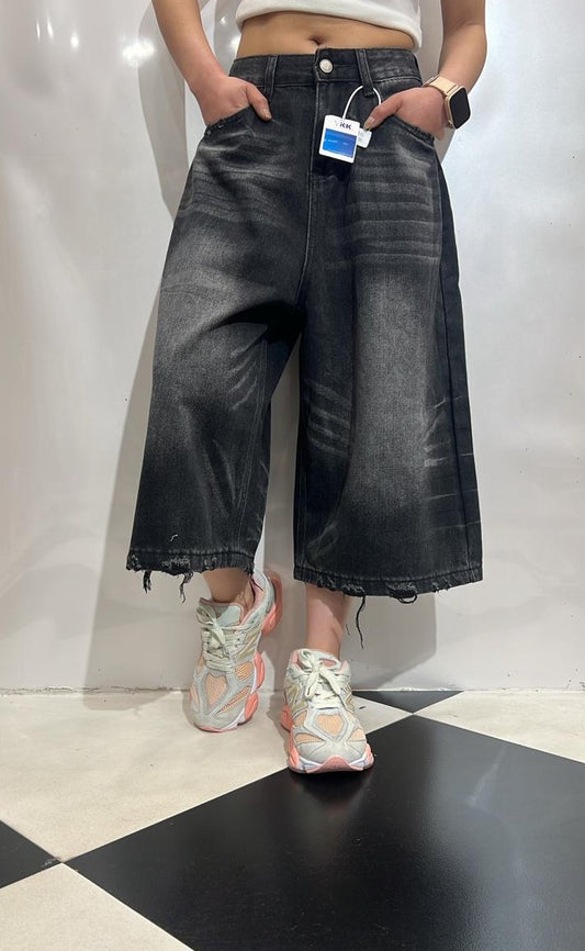 High-waisted Washed Black Culotte Jeans