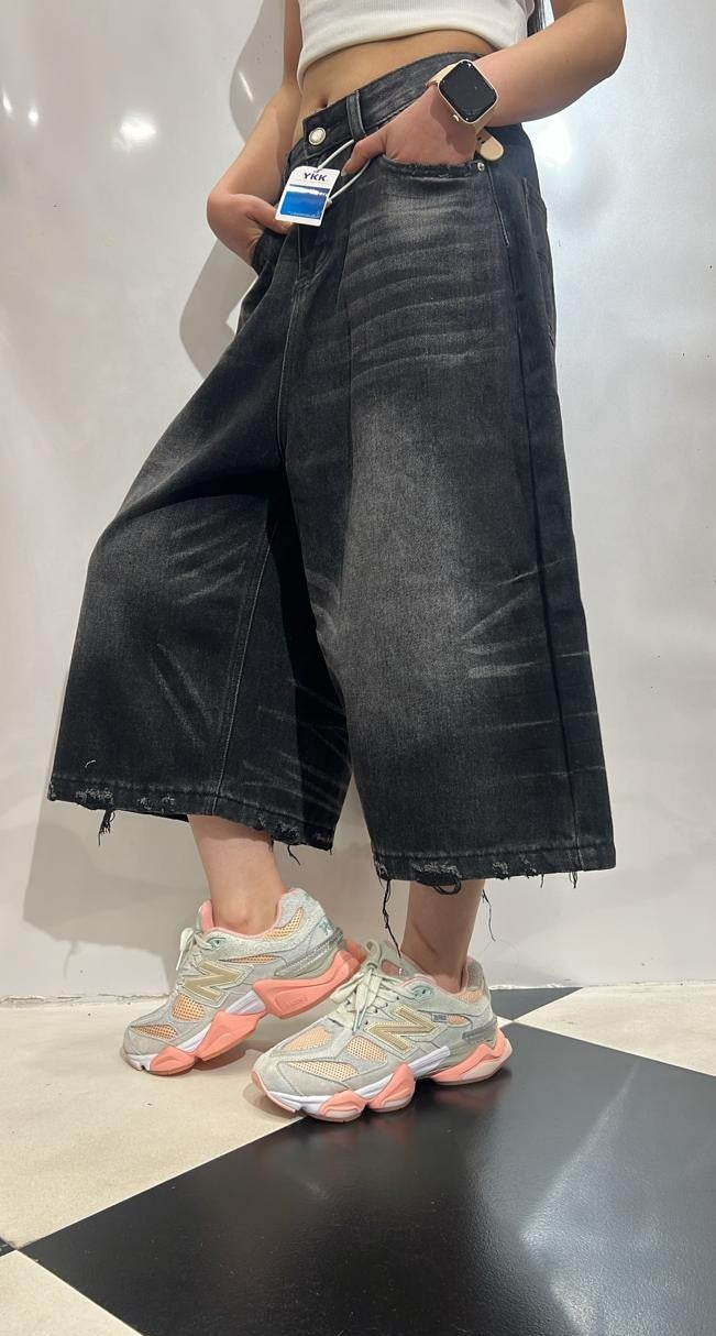 High-waisted Washed Black Culotte Jeans
