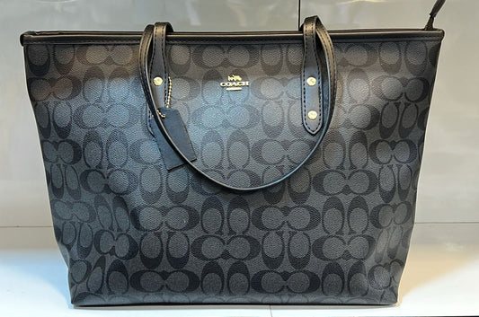 Coach Zip-top Tote in  Signature canvas