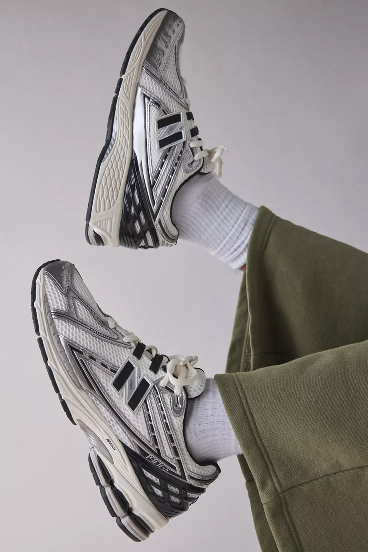 New Balance 1906R Metallic Silver