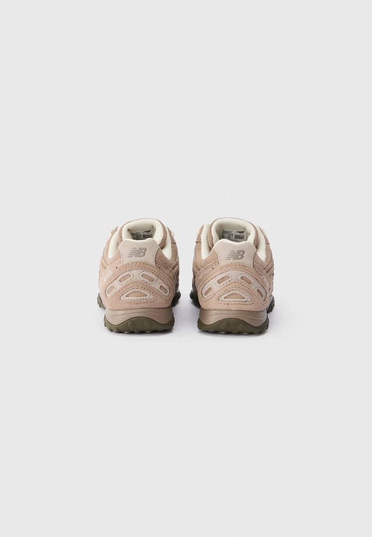 New Balance 204L Mushroom Arid Stone