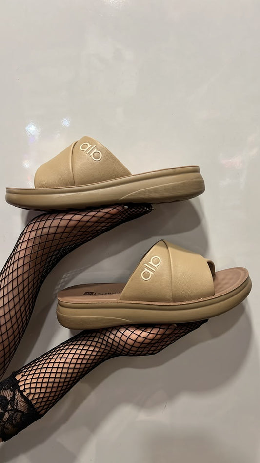 Luna Everyday Flat Slides
