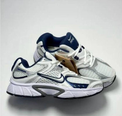 Nike Initiator