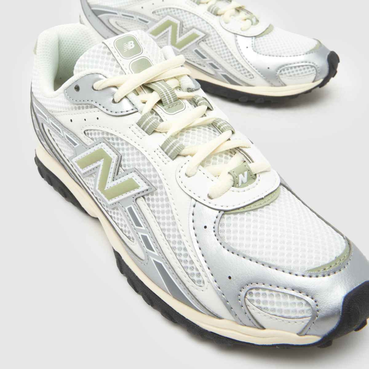 New Balance 530