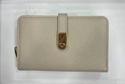 Ivory Heart Clasp Wallet