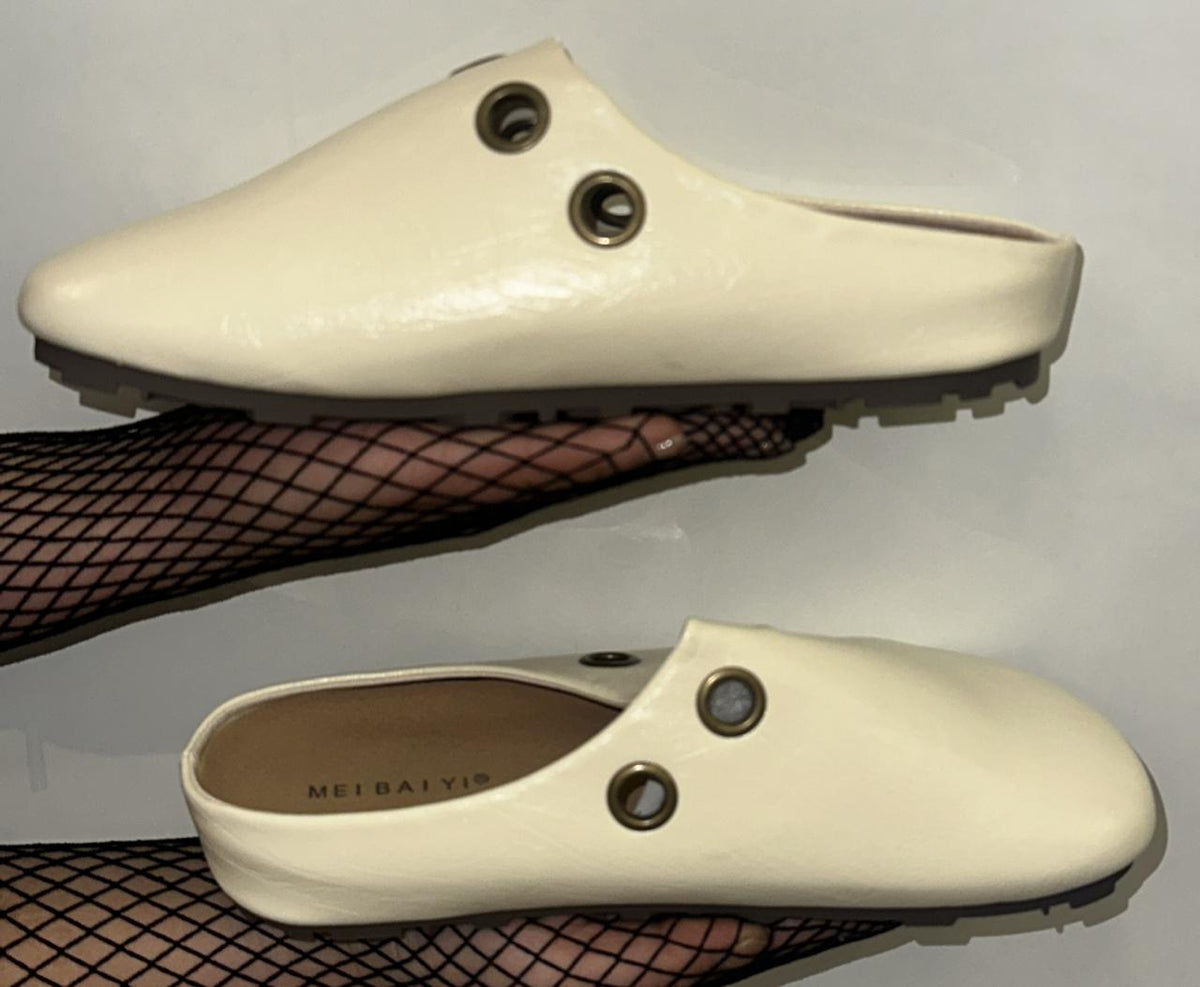Slip-on Mule Clogs