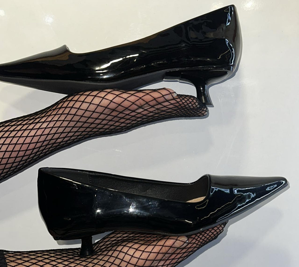 Solid Pointed-toe Kitten Heel Pumps