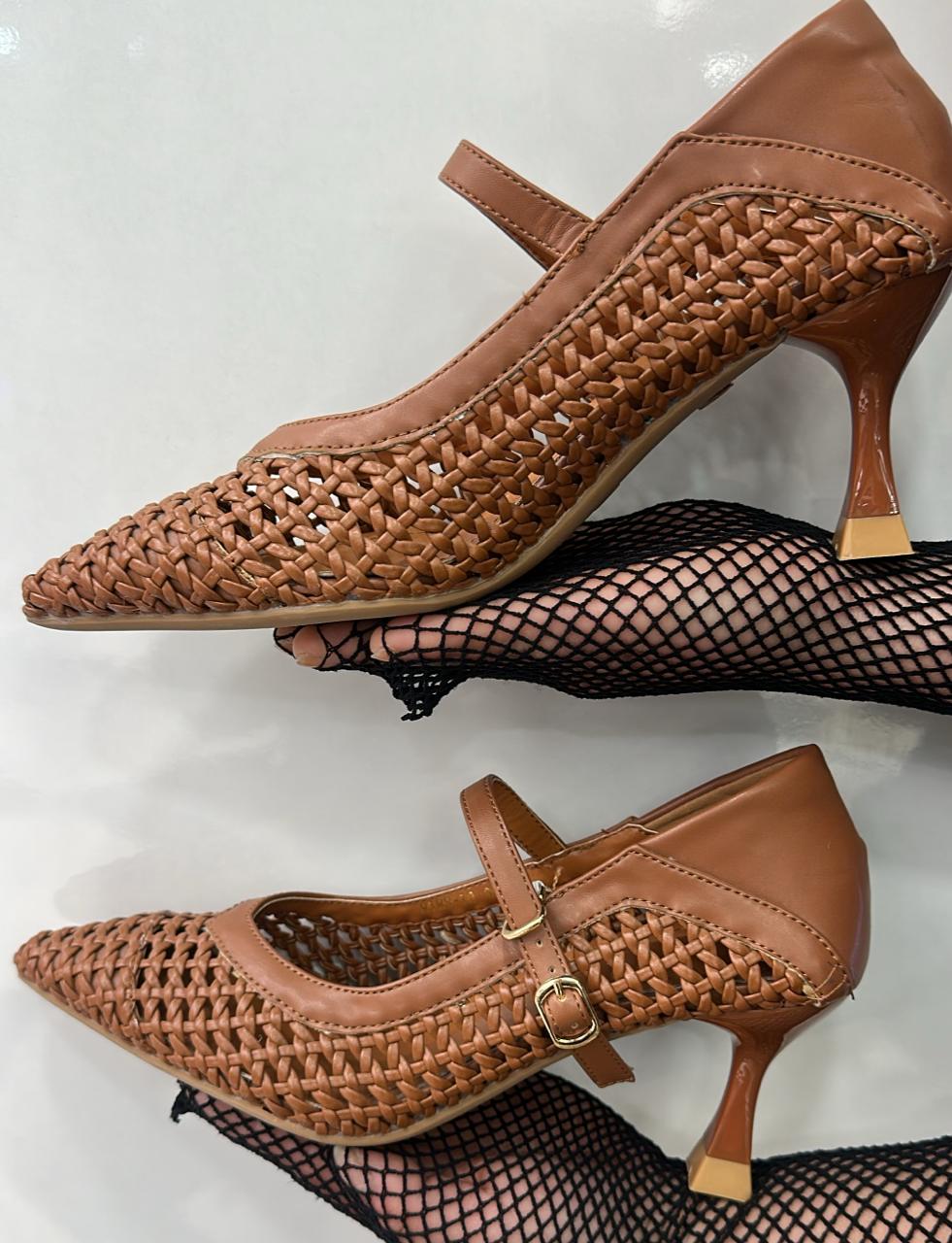 Crochet-textured Kitten Heel