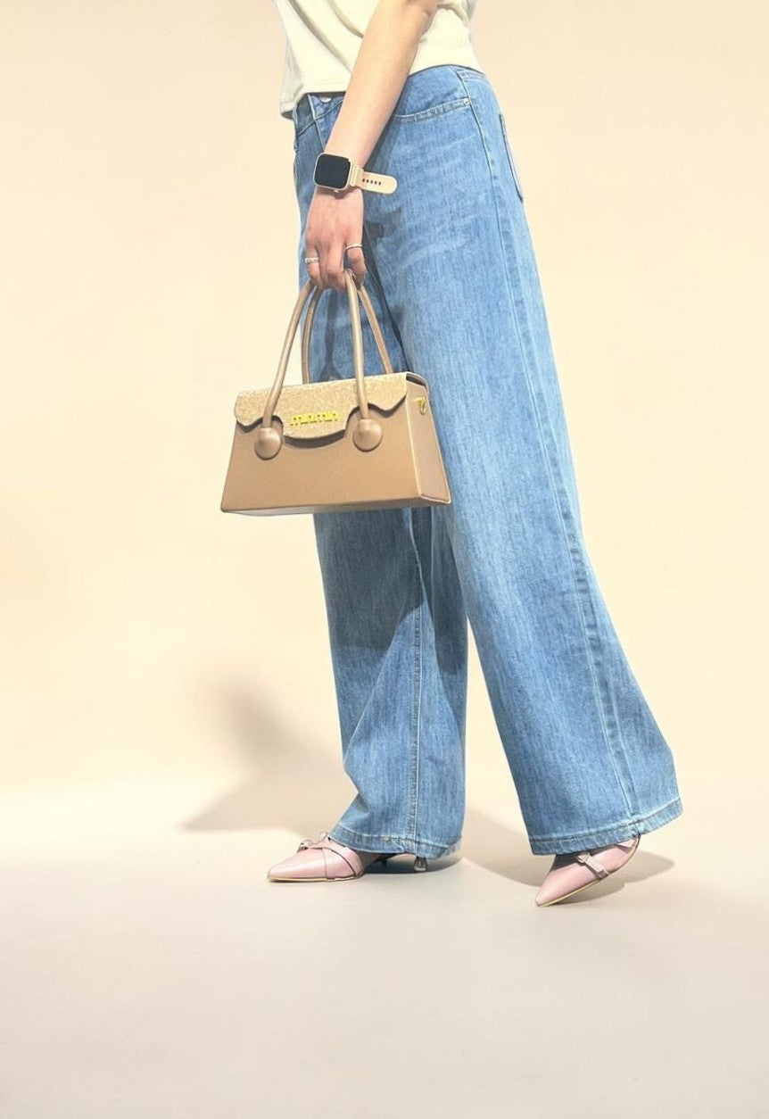High-waisted Baggy Wide-leg Jeans