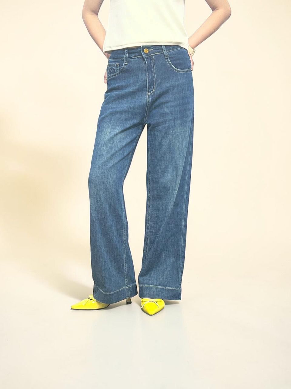 Dark-wash Loose Straight Leg Jeans