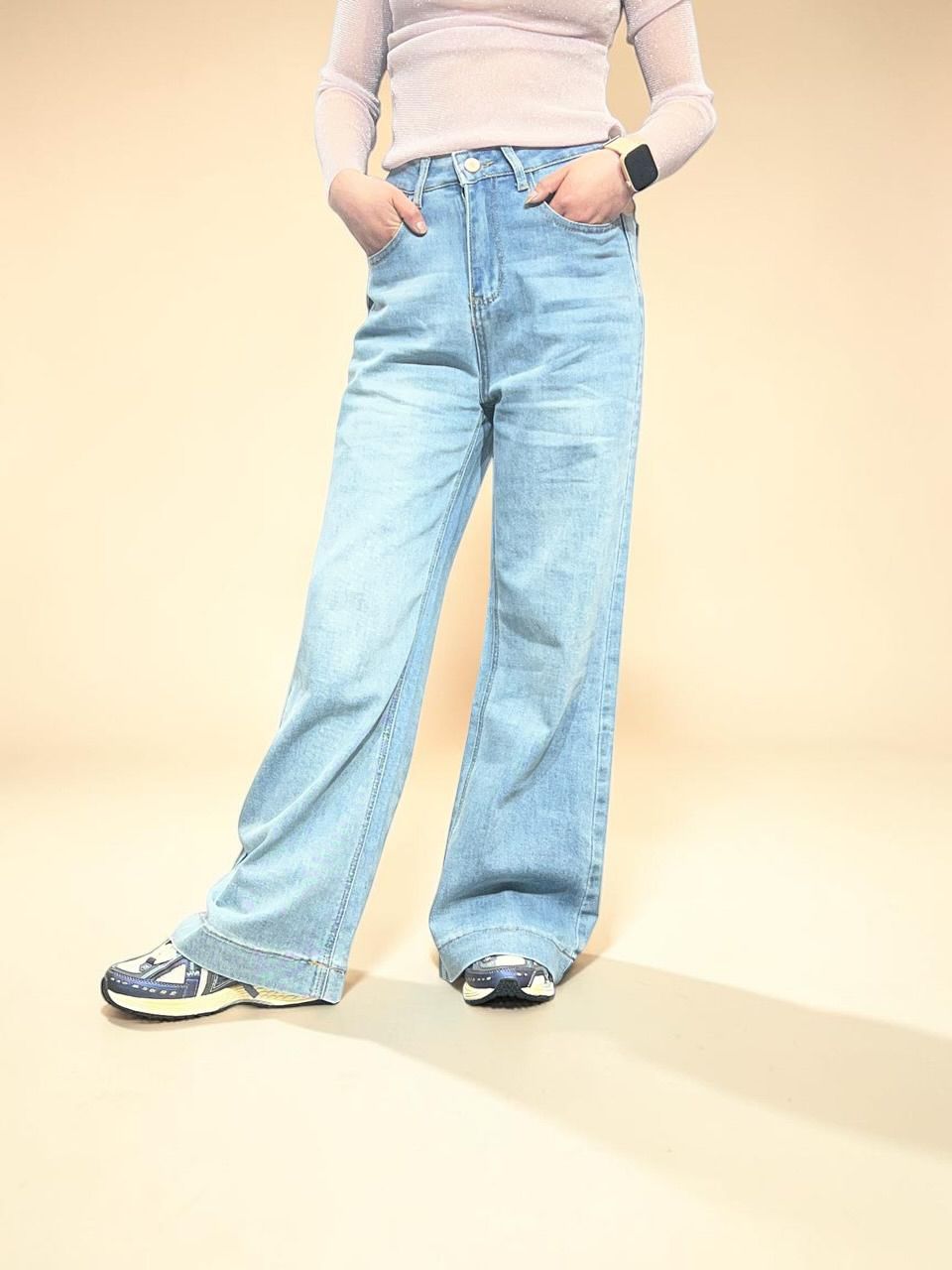 High-waisted Baggy Jeans