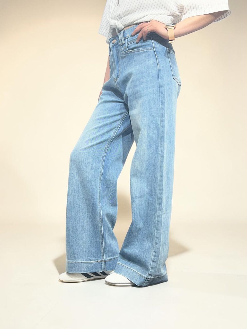 Light-blue faded-wash Relaxed Fit Wide Straight Jeans