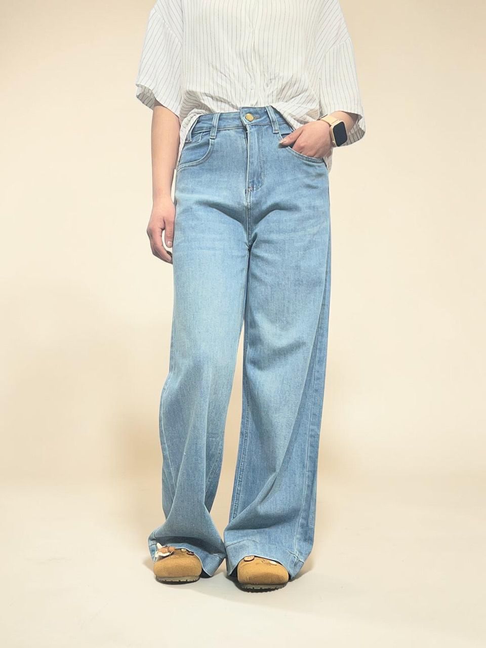 Relaxed Straight Wide-leg Jeans