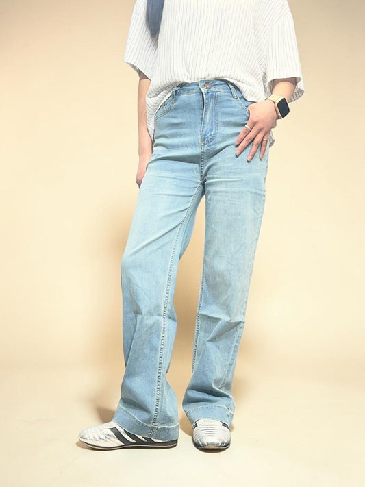 Ice-Blue Loose Straight-Leg Jeans