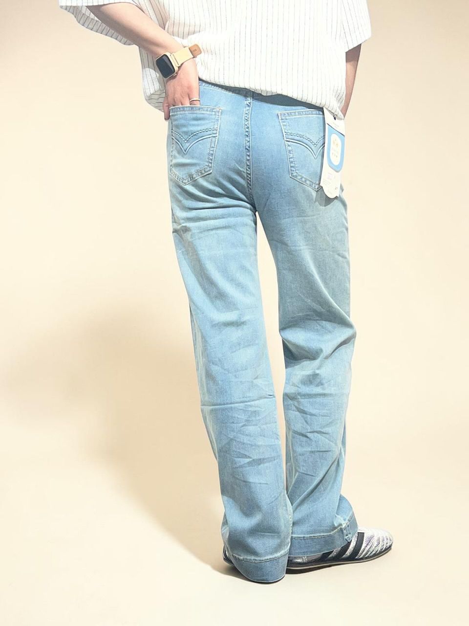 Ice-Blue Loose Straight-Leg Jeans