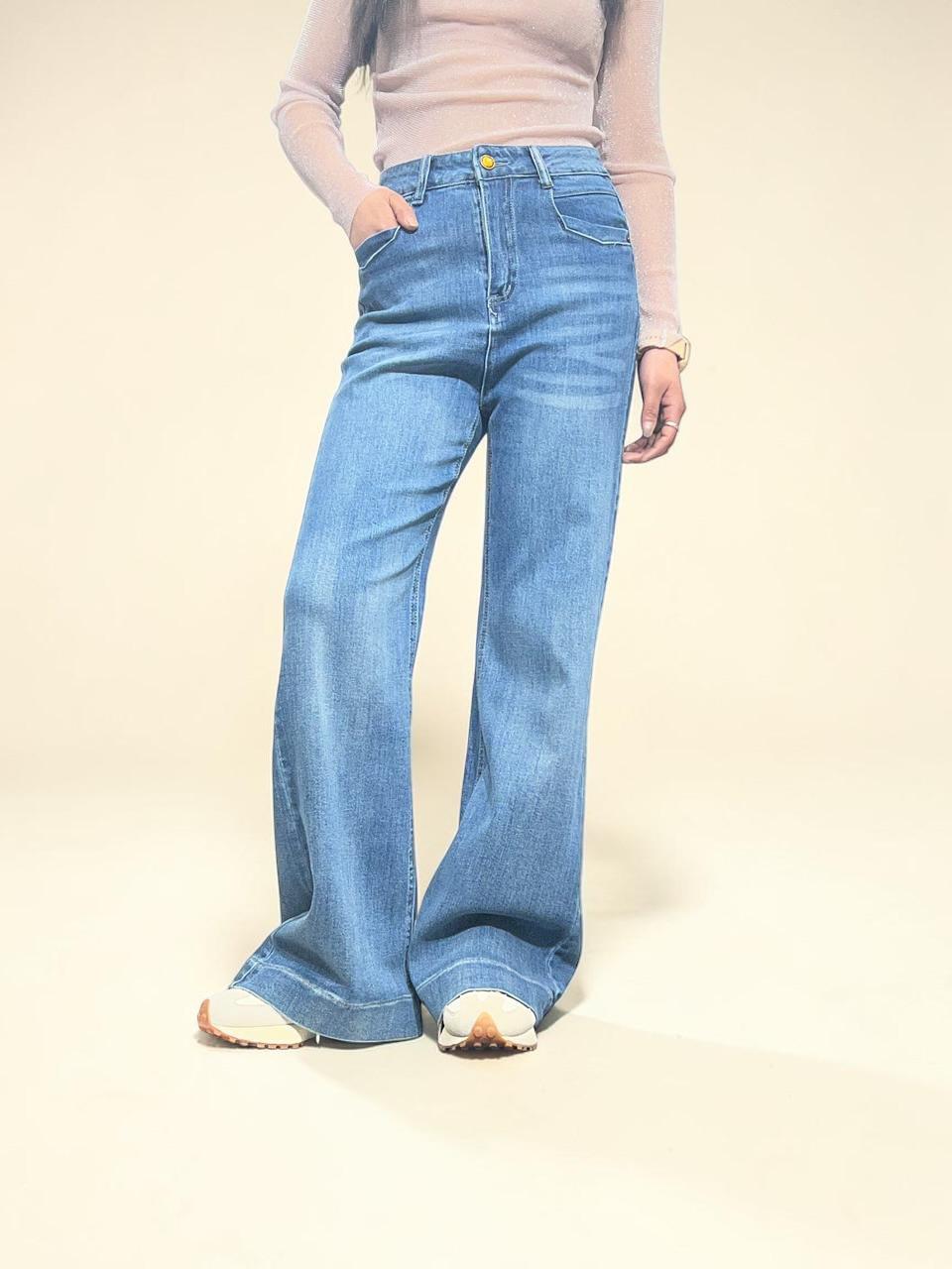High-rise Wide Leg Jeans
