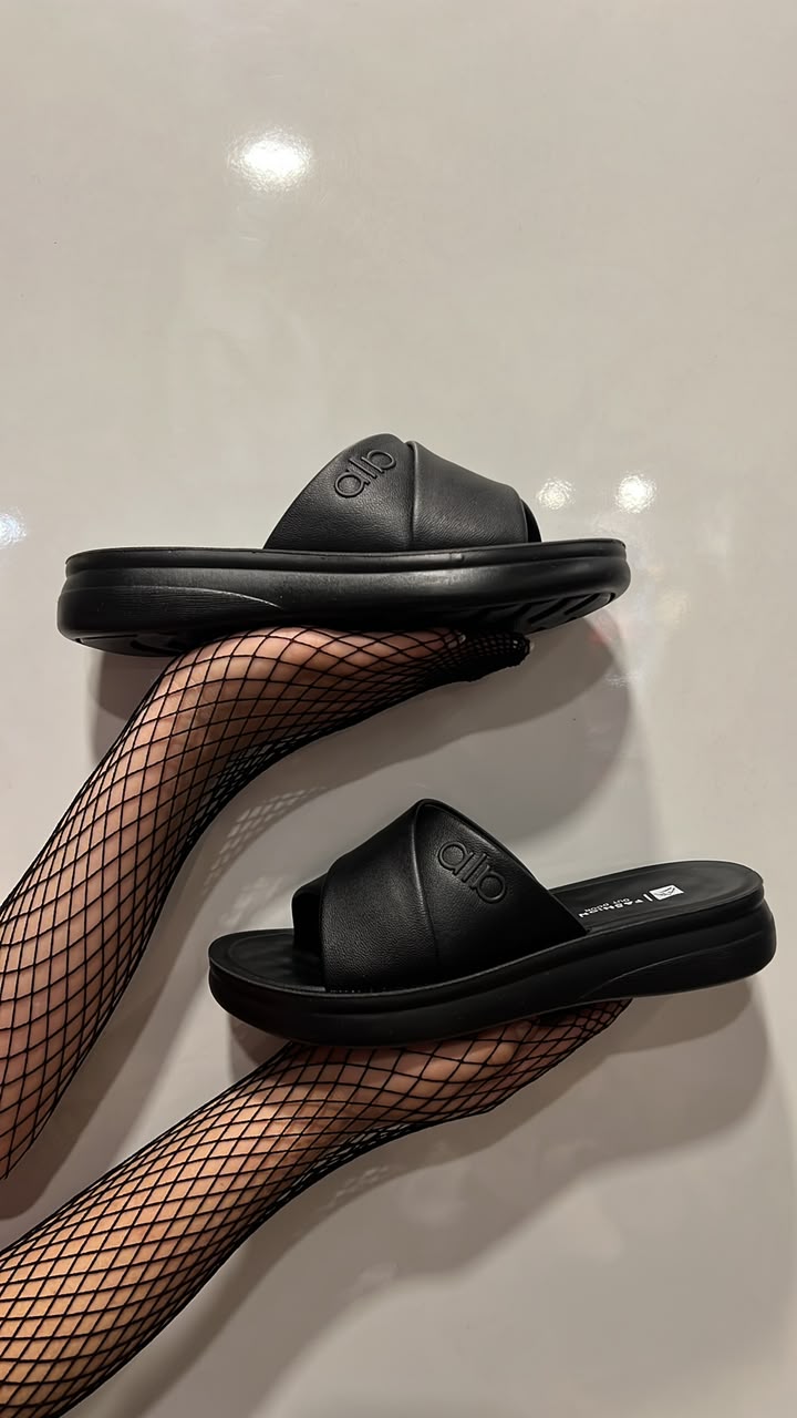 Luna Everyday Flat Slides
