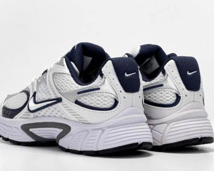 Nike Initiator