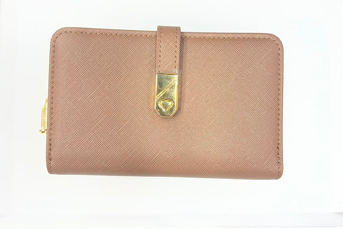Ivory Heart Clasp Wallet